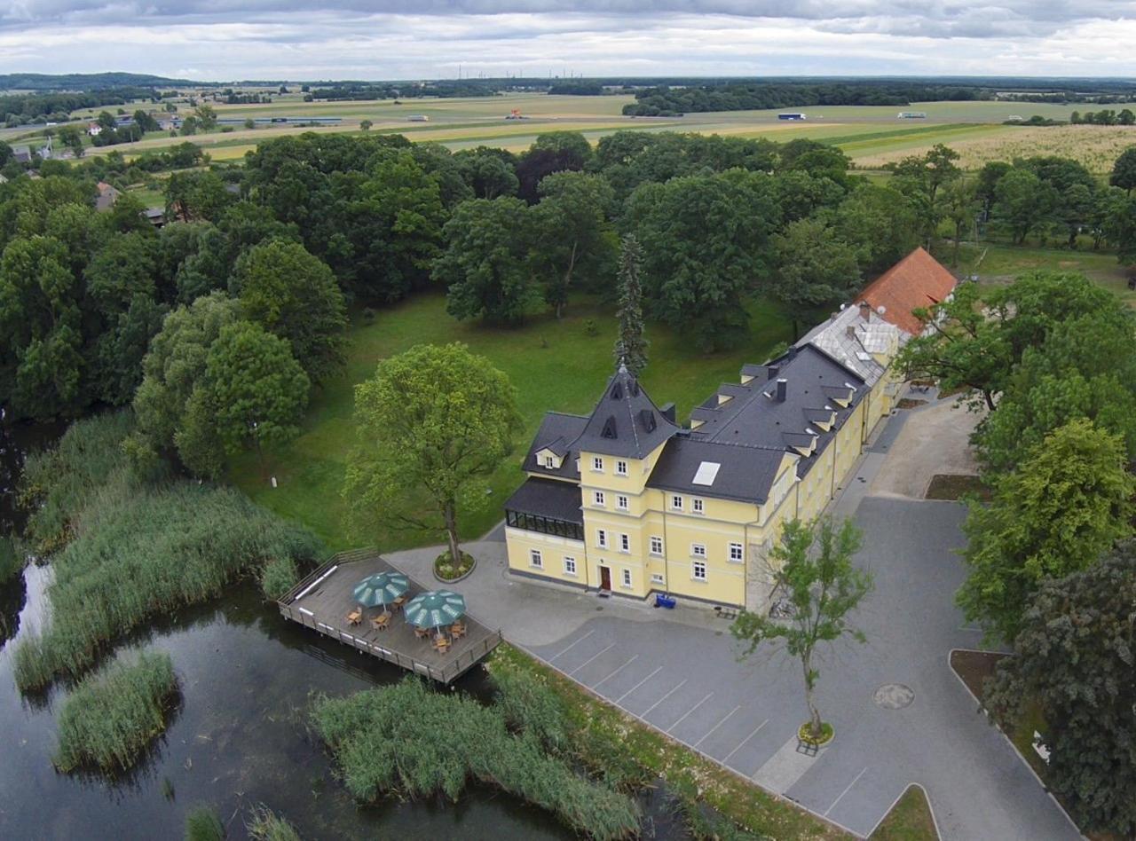 Palac Lucja Bb Zakrzow  ภายนอก รูปภาพ
