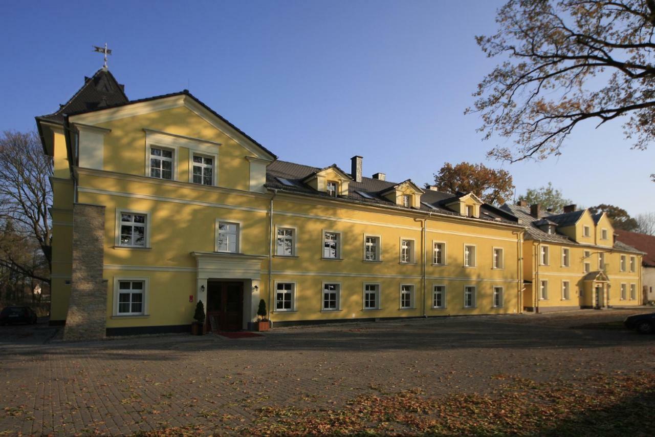 Palac Lucja Bb Zakrzow  ภายนอก รูปภาพ